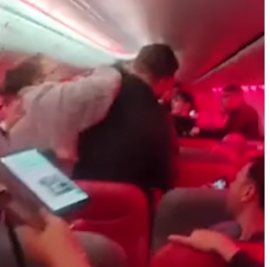 Vuelo turco hacia Reino Unido es desviado a Bélgica tras violenta pelea entre pasajeros