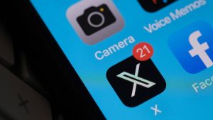 Red social X recupera normalidad tras caída en varios países