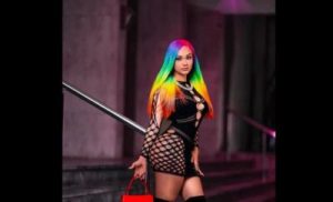 Atentado a vehículo en el que viajaba la cantante urbana Masha deja una mujer fallecida