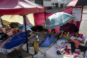 Familiares de presos políticos en Caracas llevan más de 48 horas en huelga de hambre