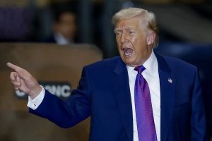 Trump dice que aranceles es «su palabra favorita» en mitin republicano en Georgia