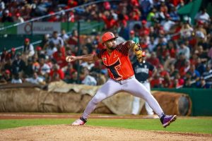 toros-renuevan-contrato-de-seis-lanzadores