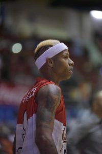 Historico: Oliver Garcia entra a grupo exclusivo, lideró TBS Santiago en puntos y robos