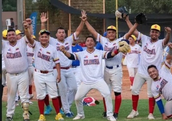 pese-a-no-permitir-hits-rd-cae-ante-colombia-panamericano-de-softbol
