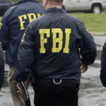 FBI despide a diez agentes que trabajaron en el caso de documentos clasificados de Trump