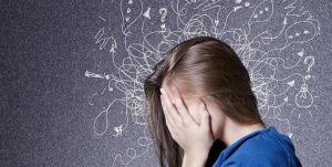 la-transicion-a-la-secundaria-puede-generar-ansiedad:-como-identificarla-y-acompanar-a-los-hijos