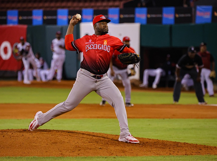 hector-neris-y-jimmy-paredes-continuaran-con-los-leones