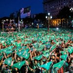 Derecho al aborto: la marea verde choca con la ola conservadora