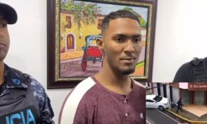 Un sospechoso del asalto en Santiago se entrega a la Policía, dice tener problemas mentales