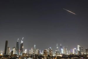 Irán amenaza a las tropas de EE.UU. y anuncia nuevos ataques contra objetivos israelíes