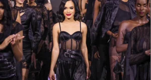 Krisheisy Rodríguez Impacta en el Trendy Fashion Week RD 2026 con su Colección «ARMAZÓN