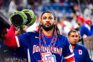 RD asegura pase a segunda ronda del Clásico tras vencer a Israel