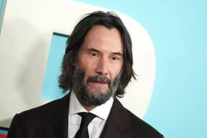 Keanu Reeves es captado en restaurante de Boca Chica mientras rueda película en RD