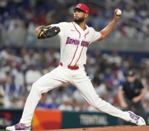 Christopher Sánchez va por una salida de oro