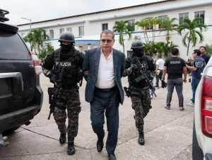 Detienen a un juez por el presunto delito de tráfico de influencias en Ecuador