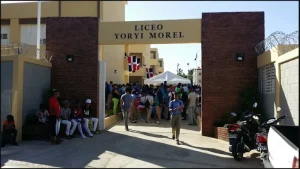 Falta de herramientas dificulta la formación en politécnicos de Santiago