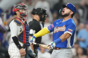 ilyer Abreu la sacó: Venezuela elimina a Japón del Clásico de beisbol