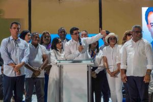 dio-astacio-encabeza-acto-en-honor-a-pena-gomez-en-sde