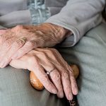 Miles de adultos mayores podrían verse afectados por reducción en presupuesto municipal