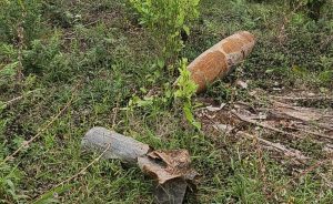 Ecuador y Colombia conforman una comisión para investigar bomba sin explotar en frontera