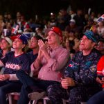 Abinader comparte con fanáticos en el Malecón durante semifinal RD–EE. UU. del Clásico Mundial