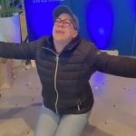 Emotiva reacción de mujer destaca impacto de Feria Inmobiliaria Banreservas