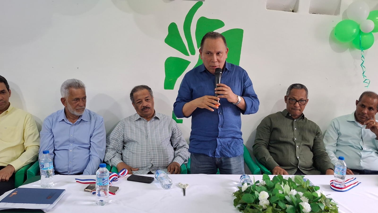 Radhamés Jiménez acusa al PRM de “estafar al pueblo” con alza de combustibles