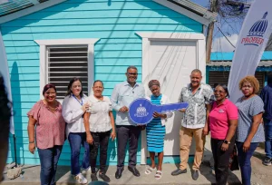 propeep-entrega-vivienda-reconstruida-a-mujer-no-vidente-de-64-anos-en-capotillo