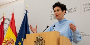 Gobierno de España pondrá en marcha en abril proceso de regularización de 500,000 migrantes