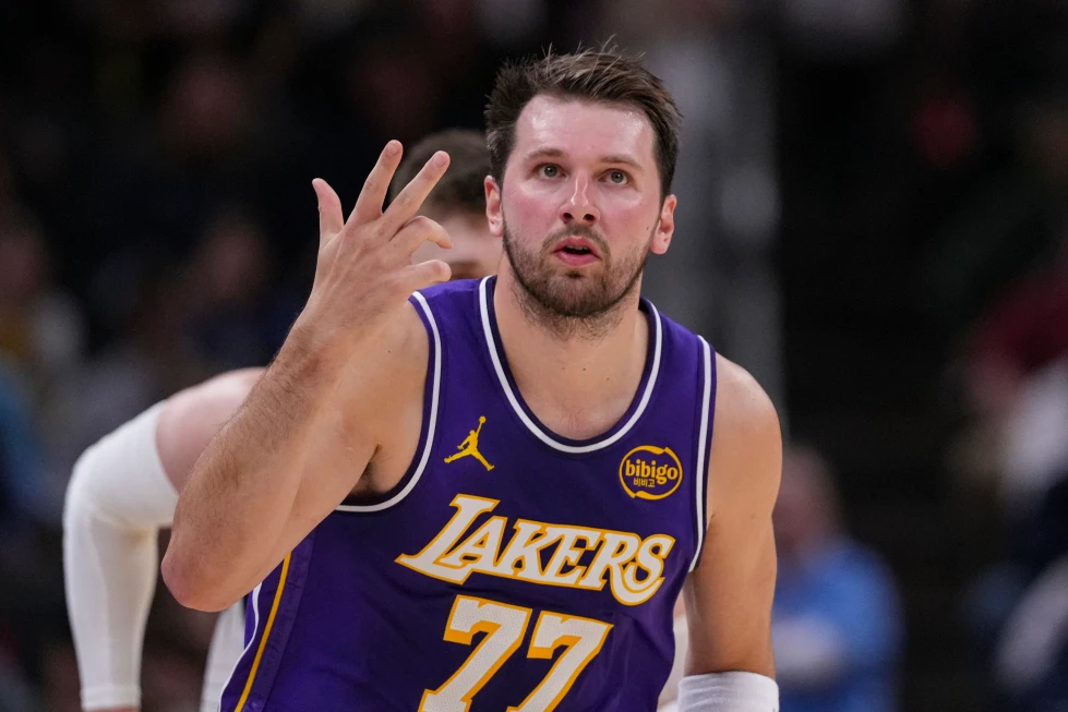 doncic-logra15o-juego-de-40-puntos-con-los-lakers.-todos-los-resultados-nbas