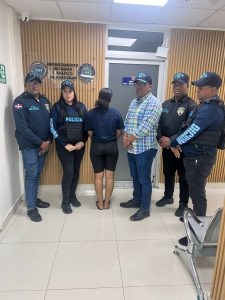 dicrim-encuentra-sana-y-salva-a-adolescente-de-16-anos-desaparecida-en-santo-domingo-norte