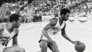 Winston Royal : No jugó una era en basket, la creó