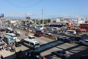 Así está el tránsito tras retiro de puente peatonal en el kilómetro 9 de la autopista Duarte