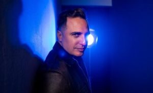 jaime-vinas-convierte-en-cancion-una-fantasia-prohibida