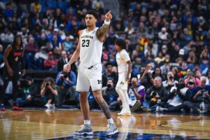 Dominicano Yaxel Lendeborg guía a Michigan al Final Four con paliza