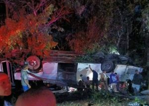 varios-heridos-tras-accidente-en-el-peaje-de-guaraguao-en-la-autopista-samana