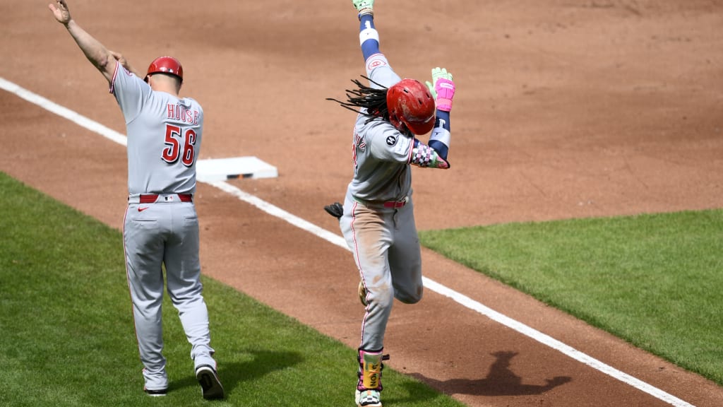 elly-de-la-cruz-sacude-su-tercer-bombazo-de-la-temporada