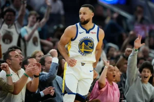 Stephen Curry regresa en busca de salvar a los Warriors
