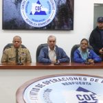 Abinader supervisa labores del COE y garantiza asistencia a familias vulnerables