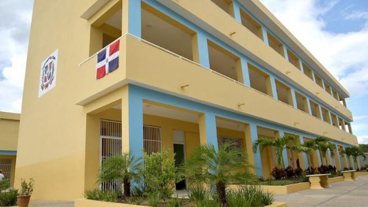 ¡Atención! Educación mantiene suspensión de clases este jueves en provincias en alerta amarilla