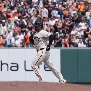 Rafael Devers desata su furia con poderoso jonrón de tres vueltas