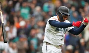 naylor-conecta-sus-primeros-jonrones-de-la-temporada,-mariners-barre-a-astros