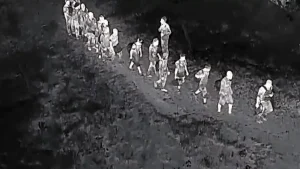 Ejército detiene a 28 haitianos indocumentados tras vigilancia con drones en Dajabón