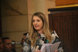 Amenazan a la candidata colombiana Paloma Valencia con imagen fúnebre difundida en redes