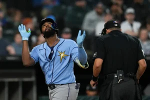 caminero,-fraley-y-deluca-jonronean-y-los-rays-aplastan-a-los-white-sox-8-3