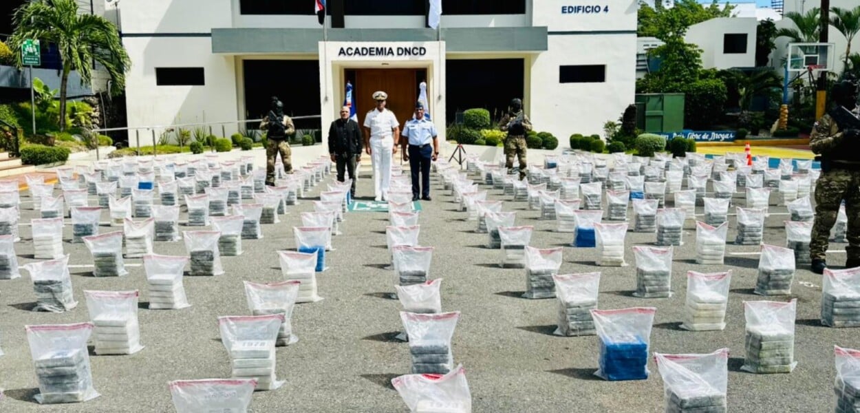 Incautan 1.6 toneladas de cocaína tras tiroteo en Pedernales