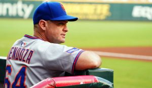 Mendoza respaldado por Mets a pesar de nueve derrotas al hilo