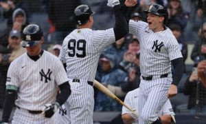 Judge y Rice conectan cuadrangular, Yankees barren a Royals