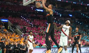 A casa llena y en frente a leyendas, Wemby y Spurs debutan por todo lo alto en playoffs