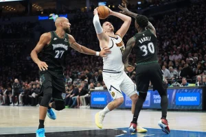 nba;-timberwolves-imponen-su-defensa,-aplastan-a-los-nuggets-y-toman-ventaja-2-1-con-triunfo-113-96